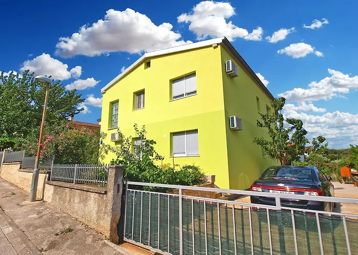 Apartments Spomenka 1432
